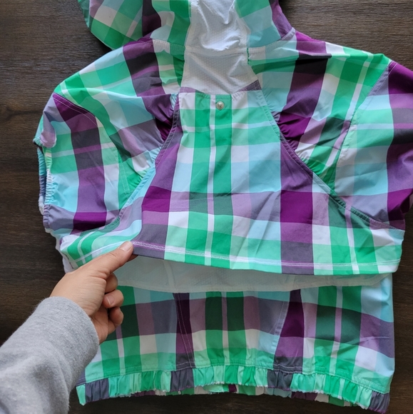 Lululemon Athletica Run Swiftly Shorty Jacket - Size 4 - Purple Electric Plaid - Picture 4 of 12
